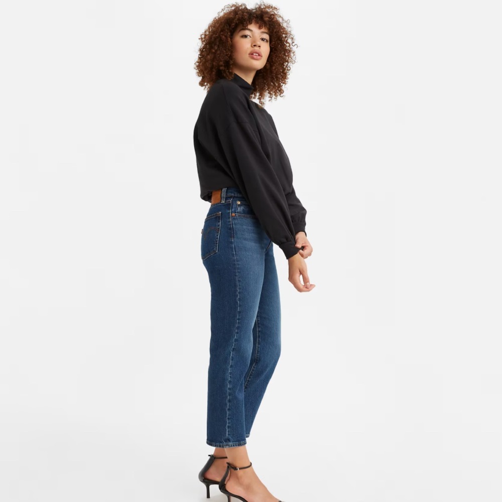 Levi’s Wedgie Straight Dark Wash jeans Size 26